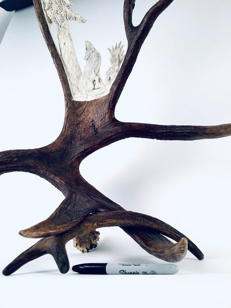 MIDNIGHT VOICE HOWLING WOLF STANDING ANTLER CARVING