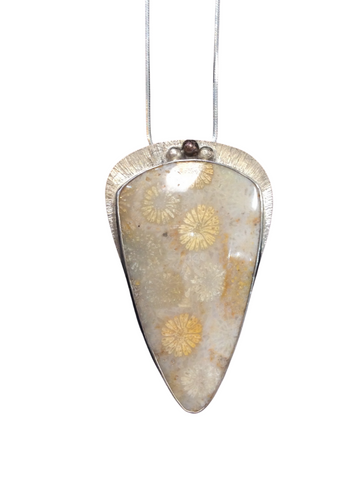 FOSSILIZED CORAL WITH GOLD ACCENT PENDANT