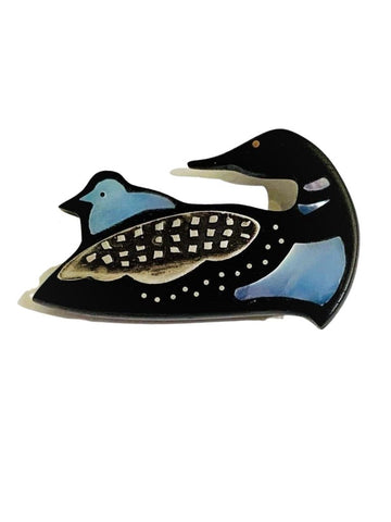 LOON WITH CHICK PIN