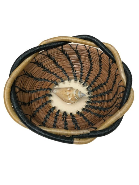 PINE NEEDLE BASKET WITH SEASHELL CENTER AND TWIST BORDER
