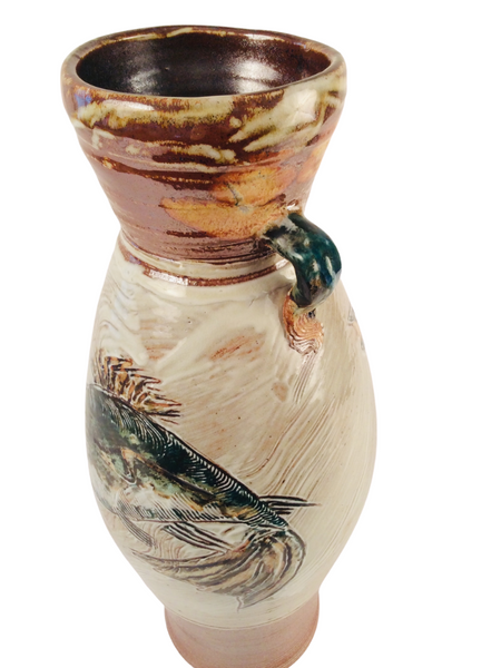 LARGE VASE WITH FISH