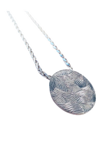 CIRCLE WAVE DESIGN NECKLACE