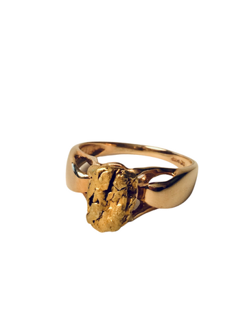 SMOOTH SIDED RING W/ LONG NUGGET