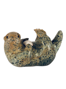 OTTER ON BACK WITH SHELL 8"