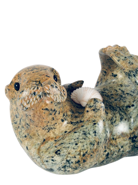OTTER ON BACK WITH SHELL 8"
