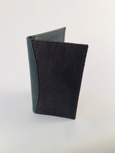 GREEN CHECKBOOK WALLET WITH ZIPPERED POCKET