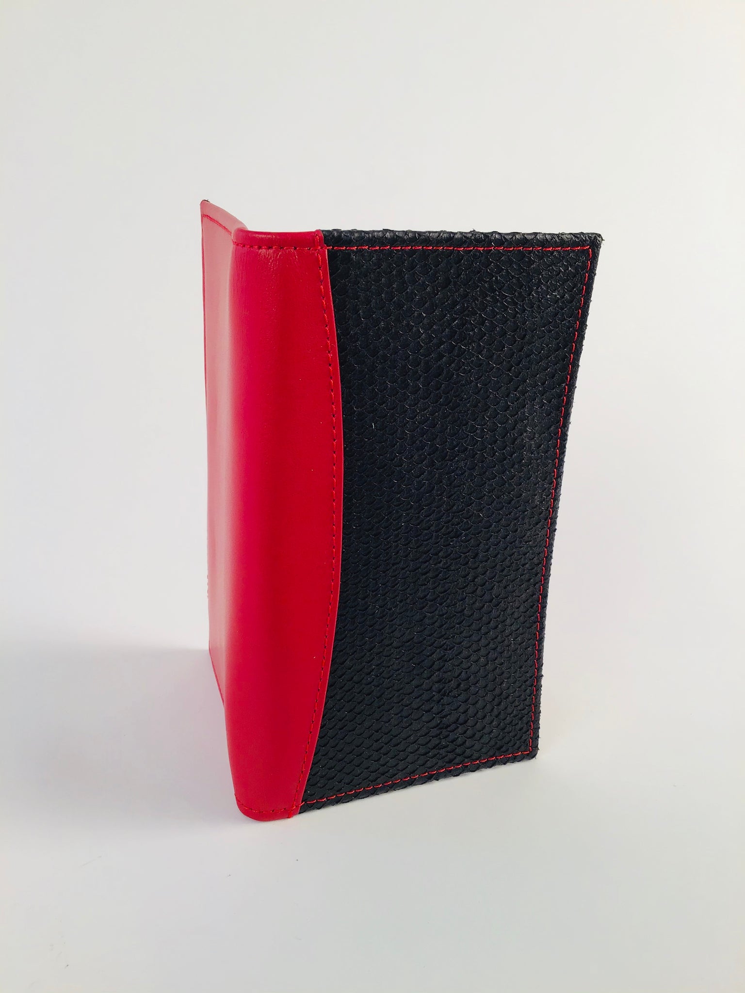RED CHECKBOOK WALLET WITH ZIPPERED POCKET