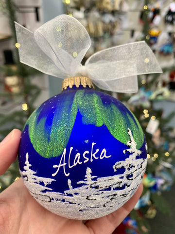 CHRISTMAS STAR AND AURORA ORNAMENT WITH ALASKA