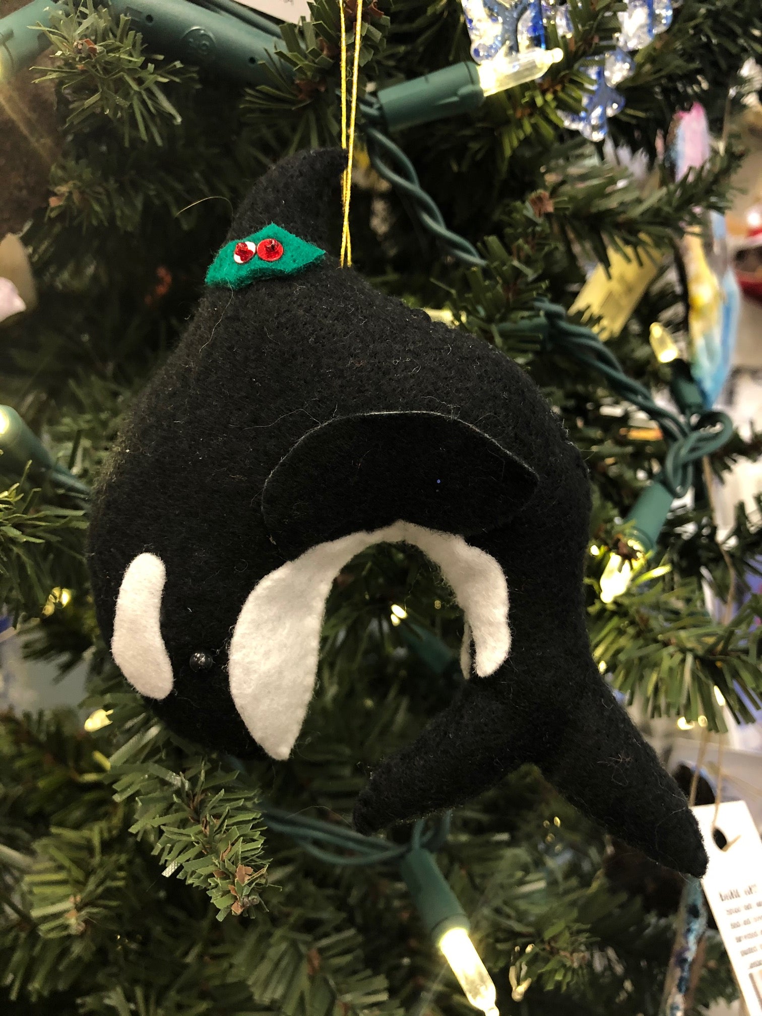 KILLER WHALE ORNAMENT