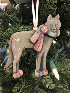 FACE FORWARD WOLF ORNAMENT