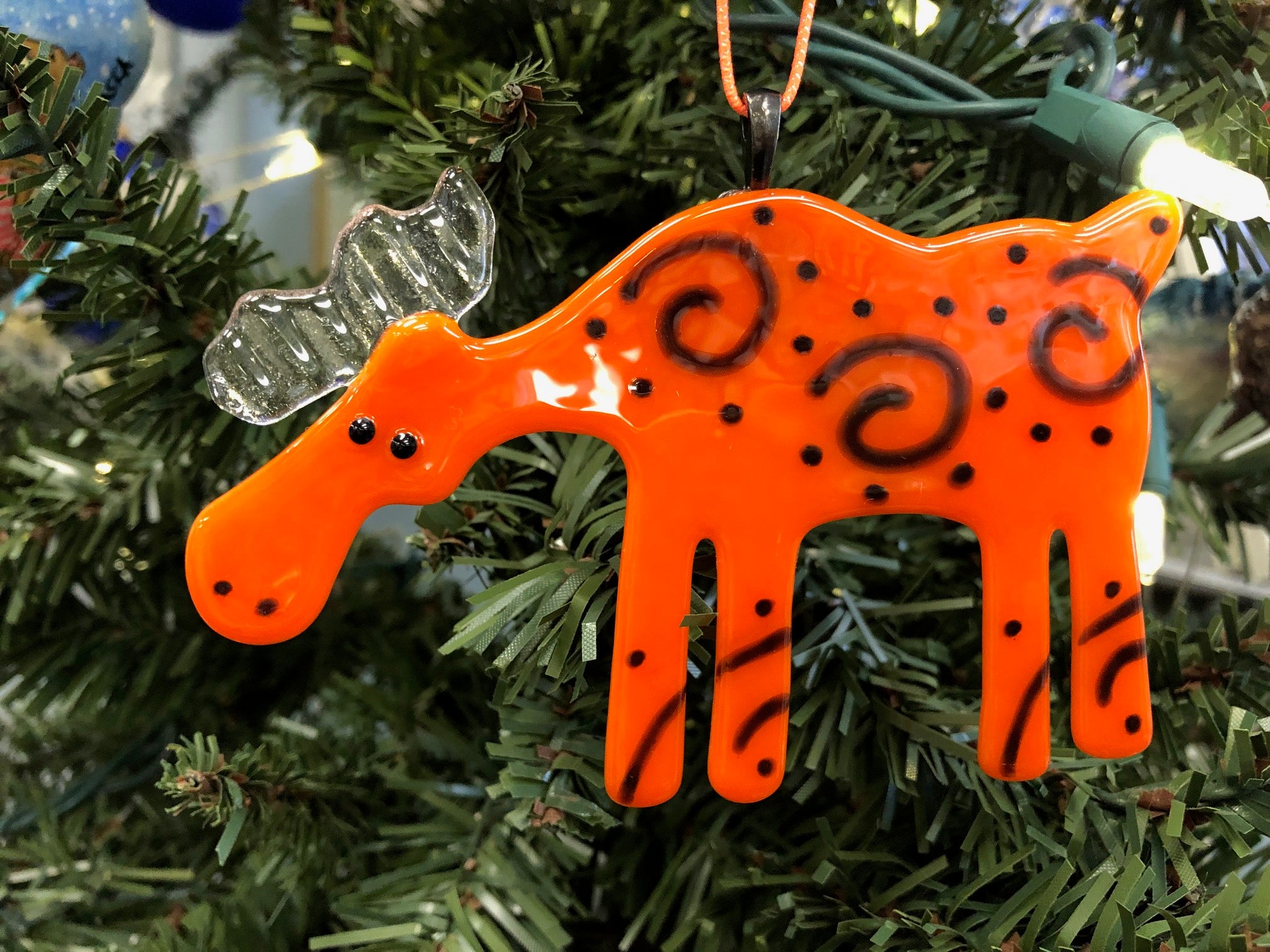 ORANGE SPIRAL MOOSE ORNAMENT GLASS