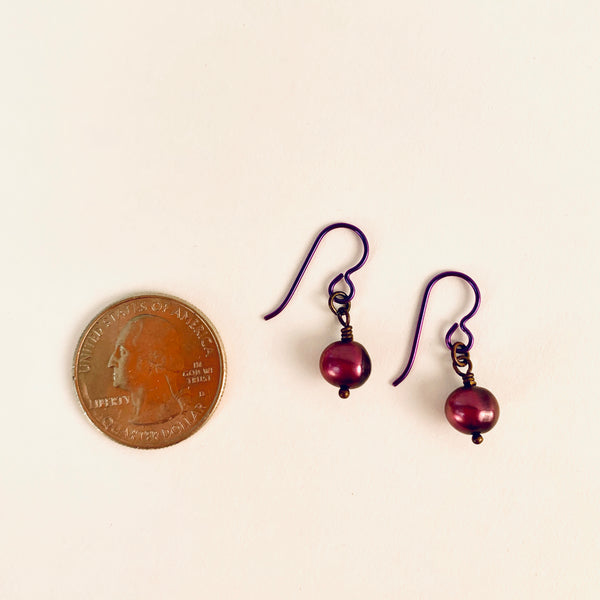 MAGENTA PEARL EARRINGS