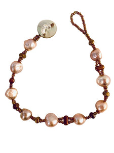 MAUVE PEARL AND GOLD BEAD BRACELET