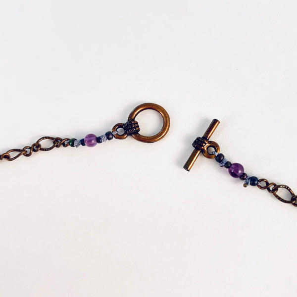 FACETED DARK AMETHYST & PEACOCK PEARLS ON COPPER CHAIN