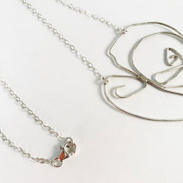 HEART IN STERLING WIRE NECKLACE