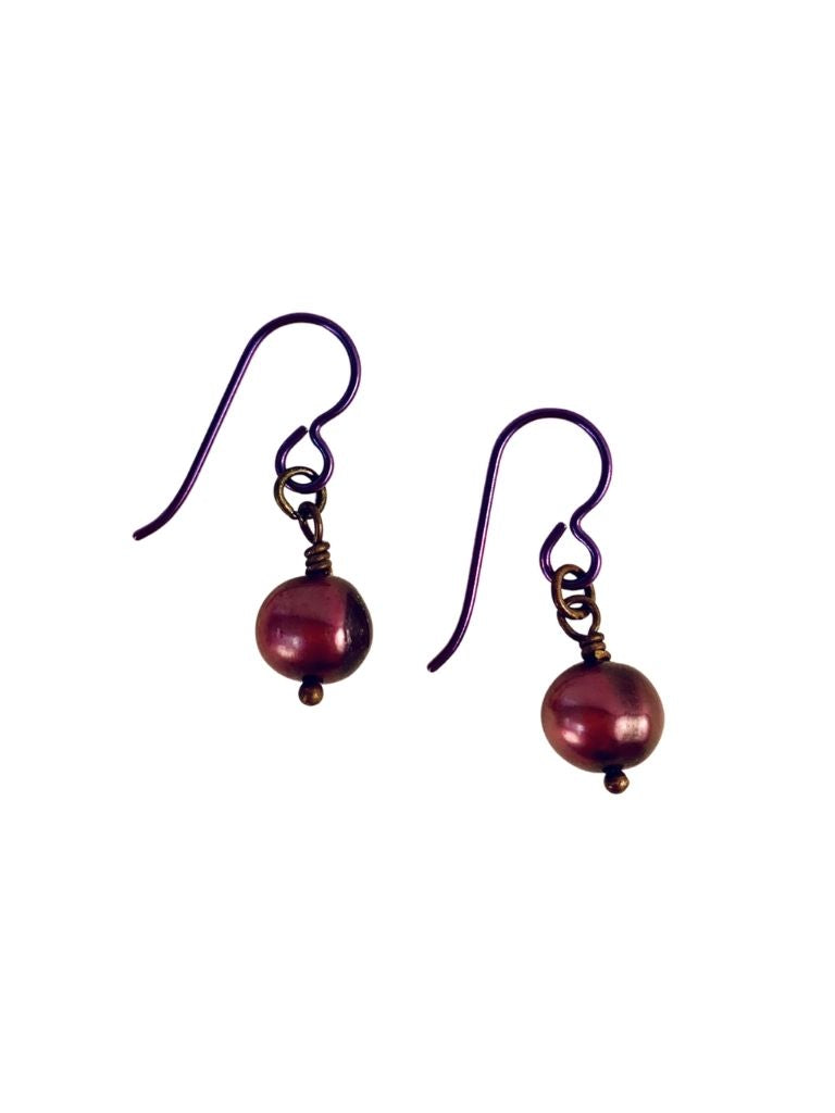 MAGENTA PEARL EARRINGS