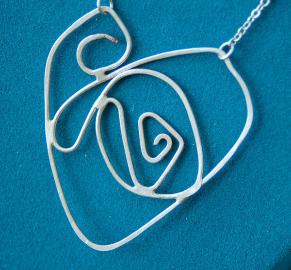 HEART IN STERLING WIRE NECKLACE