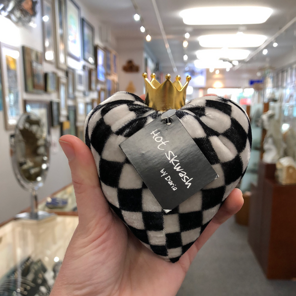 SMALL CHECKERED VELVET HEART